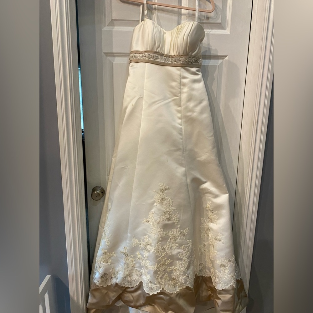 Wedding dress